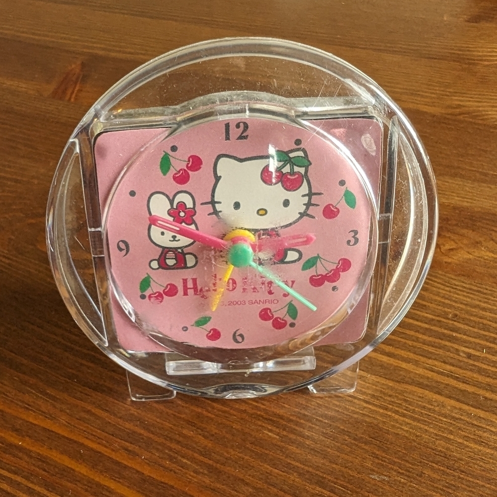 Hello Kitty Clock โฐ - Picture 5 of 6